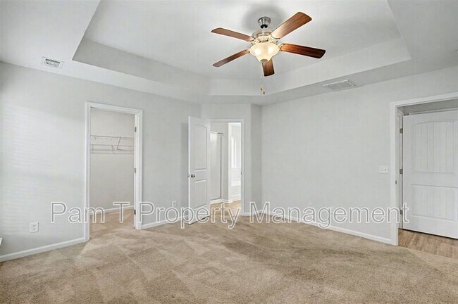 Building Photo - 20 Swallow Tail Cir