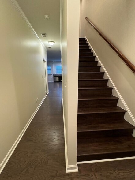 Building Photo - 2042 Bolton Rd NW