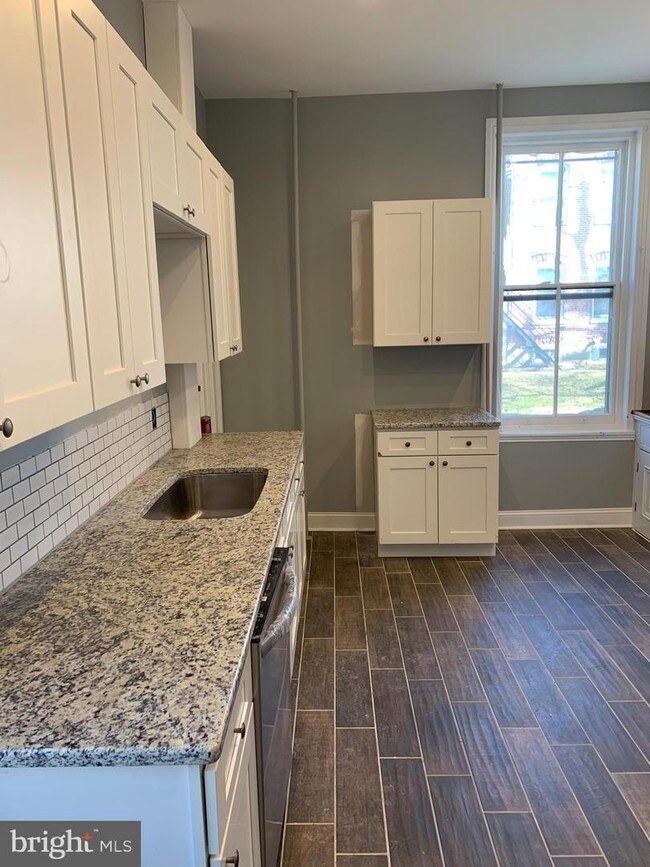 Building Photo - 325 Washington Ave