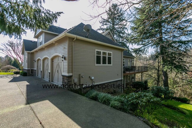 Building Photo - Stunning Home in Hidden Creek