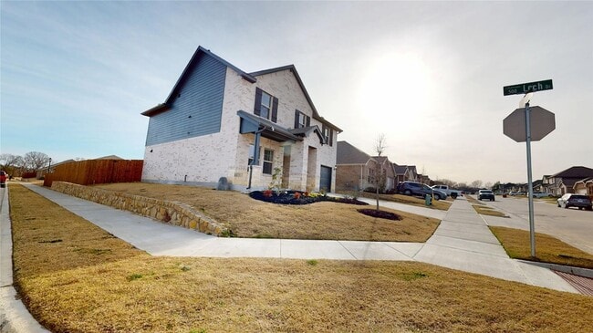 Building Photo - 2102 Dunbar Dr