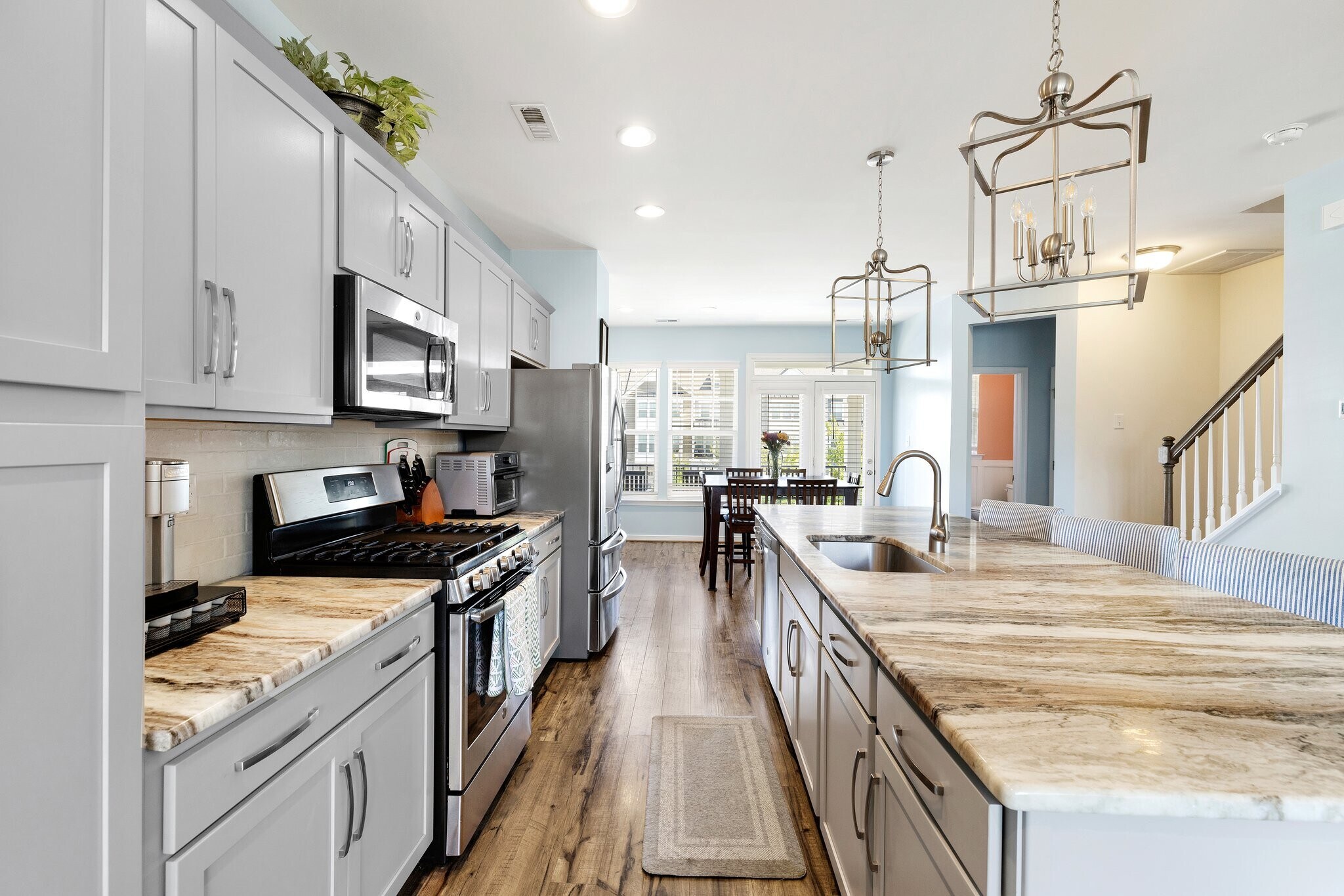 Building Photo - 2138 Perennial Cir