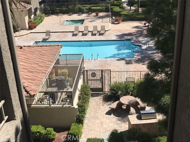Building Photo - 1020 Vista Del Cerro Dr