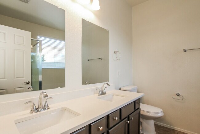 Building Photo - 14338 W Crocus Dr