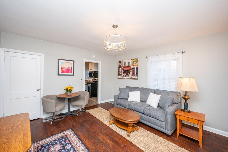 Building Photo - 1120 N Dearborn St