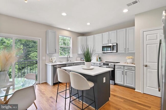 Building Photo - 20 Puller Pl