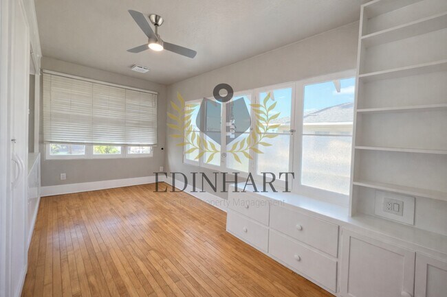 Building Photo - 1105 N College Ave