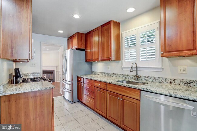 Building Photo - 14508 Four Chimney Dr