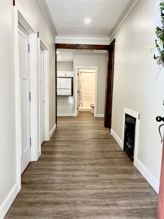 Building Photo - 211 North St