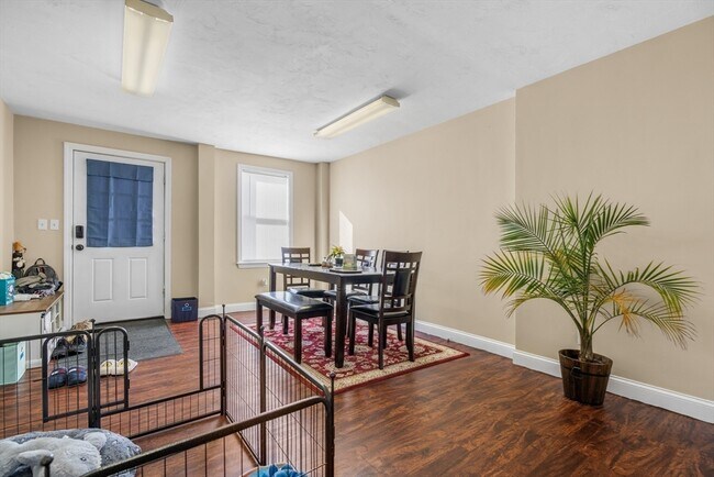 Building Photo - 148 N Franklin St