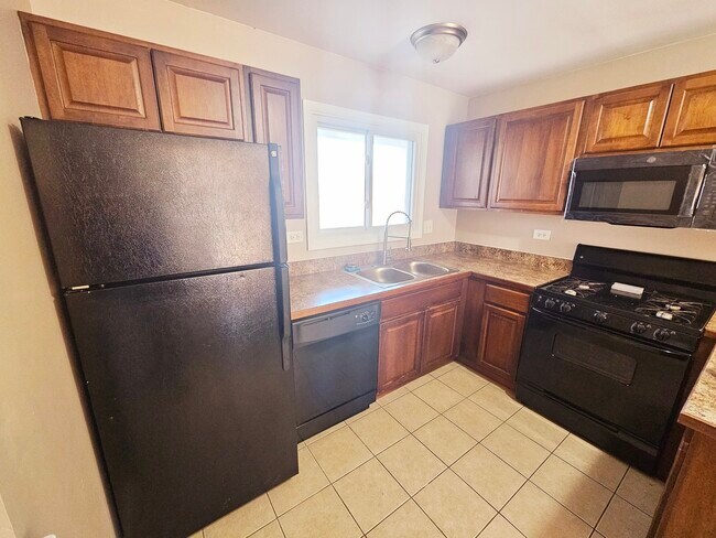 Building Photo - 687 Rosner Dr