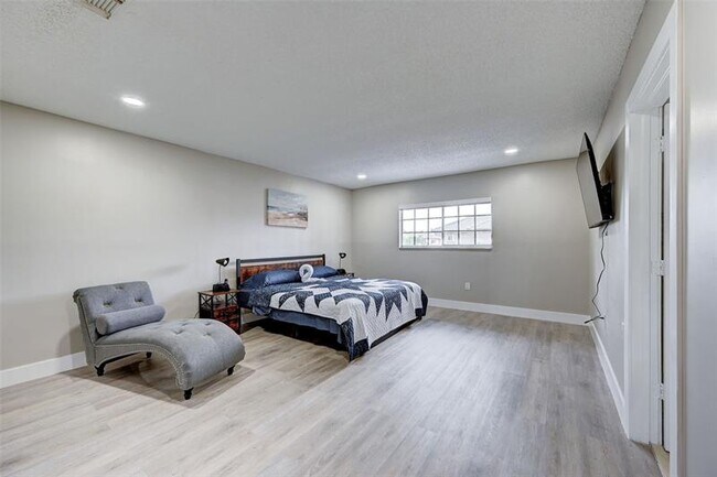 Building Photo - 14125 SW 167th Terrace