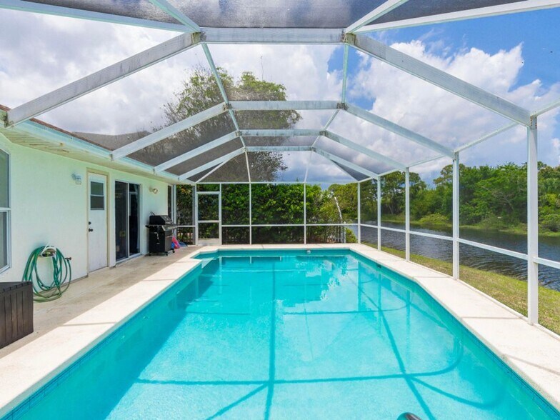 Building Photo - 1123 Hollow Oak Ct