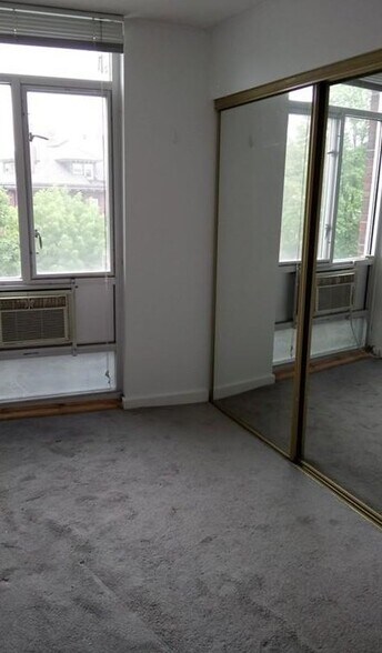 *Pictures are representative samples of the advertised unit. In some cases, the actual units you tou - 16 Winchester St