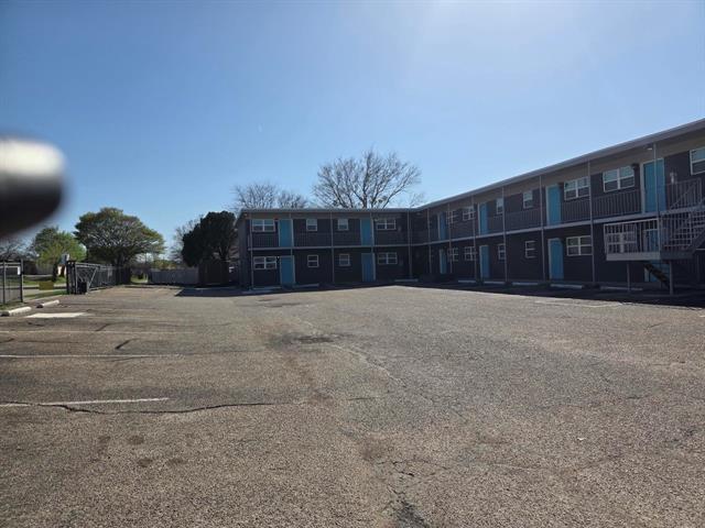 Building Photo - 705 Santa Rosa Dr