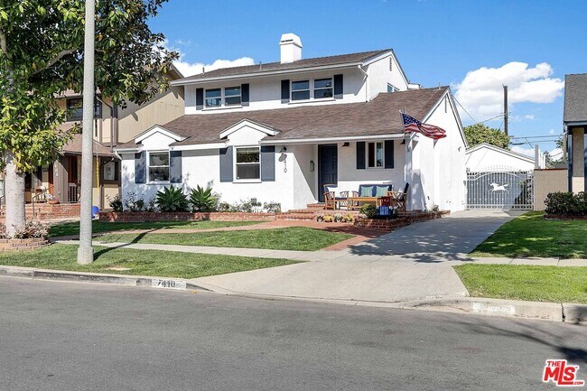 Building Photo - 7410 El Manor Ave