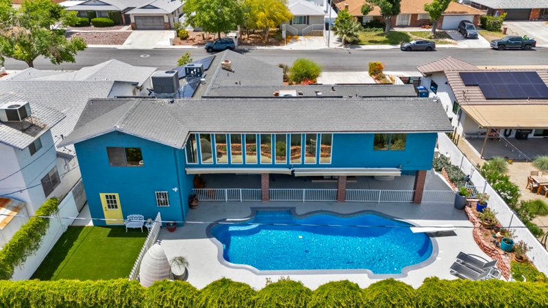 Building Photo - 1601 Eaton Dr