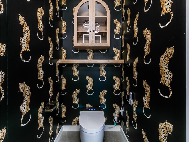 Building Photo - 605 N Idaho Ave