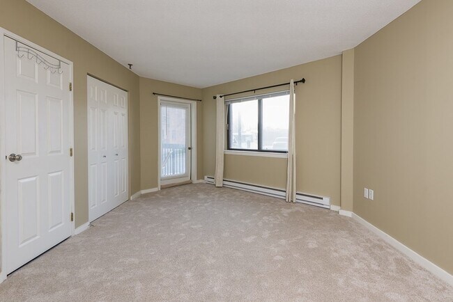 Building Photo - 90 Quincy Shore Dr
