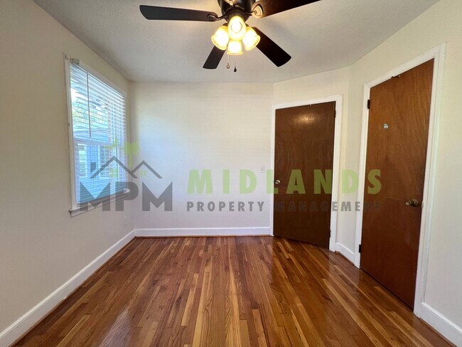 Building Photo - 3836 Davies Dr