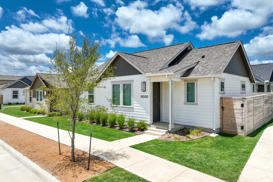 Building Photo - Avendale Chisholm Trail Ranch