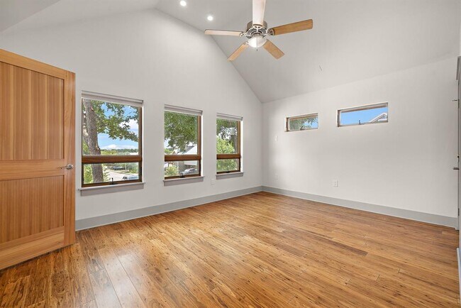 Building Photo - 3116 Sacbe Cove