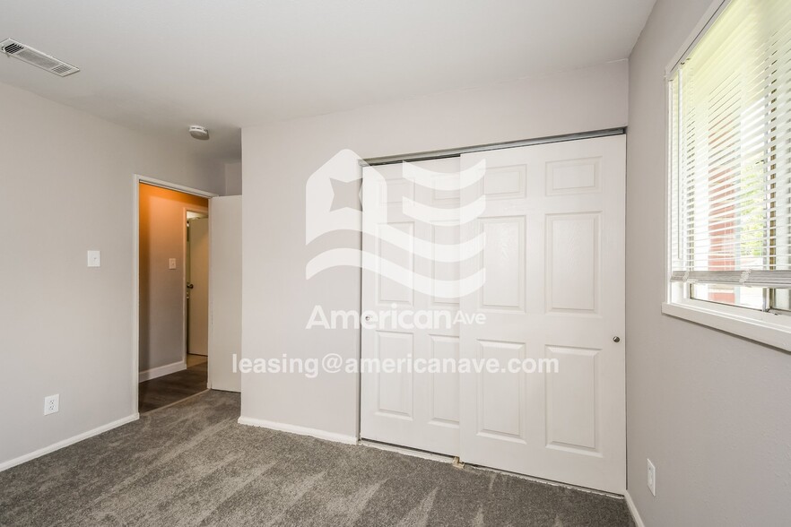 Building Photo - 4104 Shirley Dr