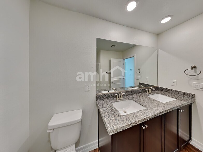 Building Photo - 6139 Sierra Blue Ct