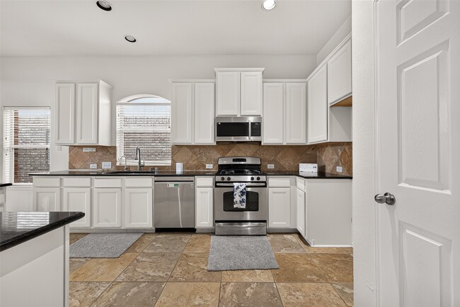 Building Photo - 26710 Bellwood Pines Dr