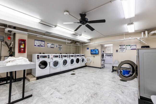 Building Photo - 4800 S Chicago Beach Dr