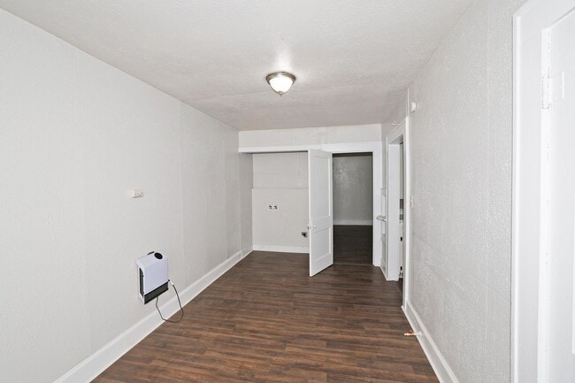 Building Photo - 1506 SW 11th Ave