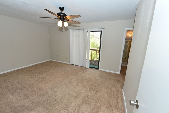 Building Photo - Great Neck just a few miles from Oceanfront