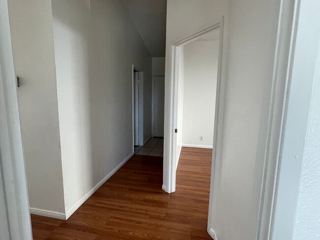 Building Photo - Charming Home in Hesperia- HOA Community- 3 Bedrooms, 2 Bathrooms, Community Park