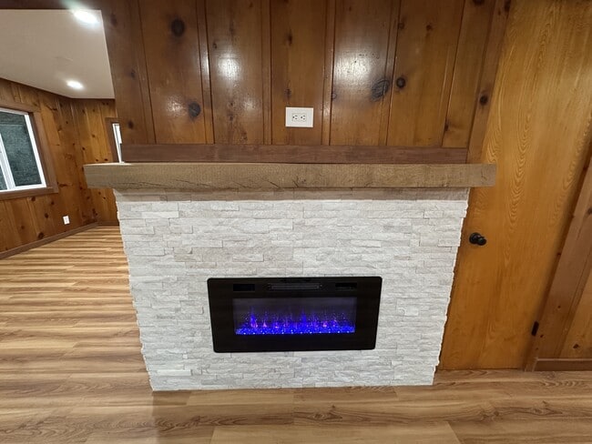 Building Photo - 1743 S Fitch Mountain Rd