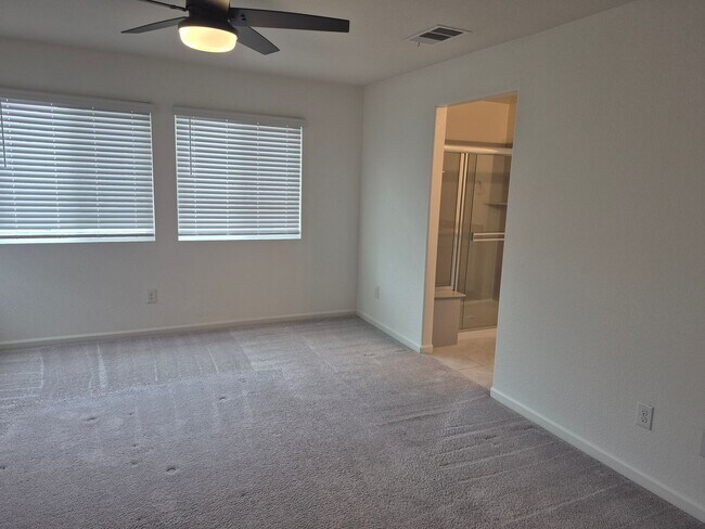 Building Photo - Come home to this Beautiful Newer 3 Bedroom 2.5 bath home