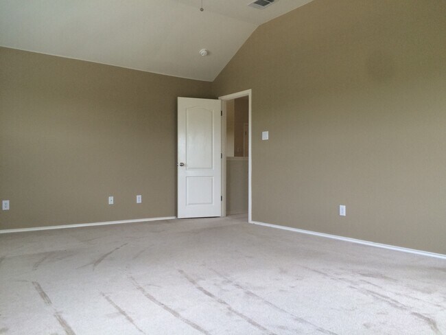Building Photo - 3604 Sandy Brook Dr