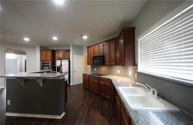 Building Photo - 2519 Midnight Star Dr