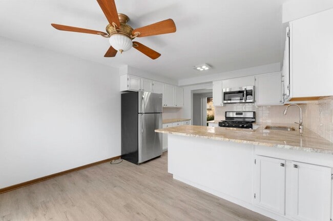 Building Photo - 3605 N Narragansett Ave