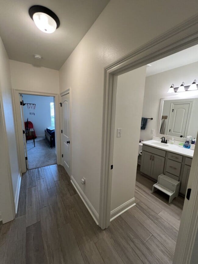 Building Photo - Spacious 5 Bedroom Home in Lake Haven – Zachary, LA