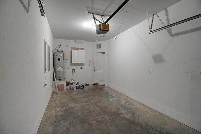 Building Photo - 13986 Fortuna Bay Dr
