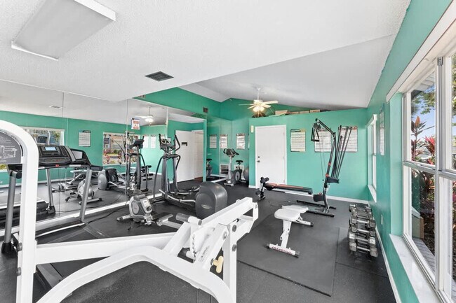 Building Photo - 5095 Siesta Lago Dr
