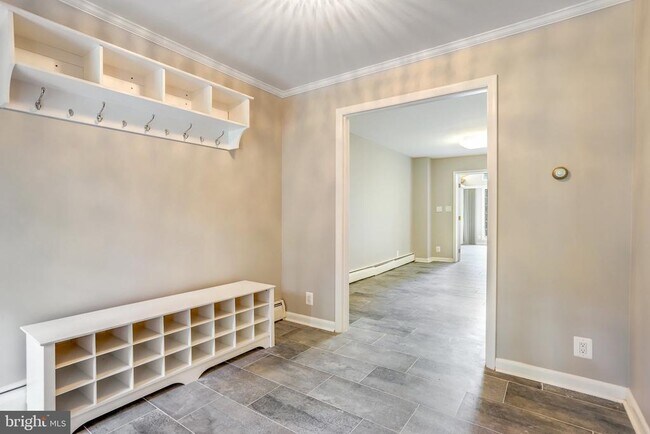 Building Photo - 9801 Orchid Cir