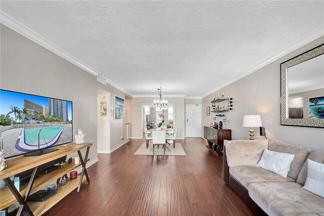 Building Photo - 4250 Galt Ocean Dr