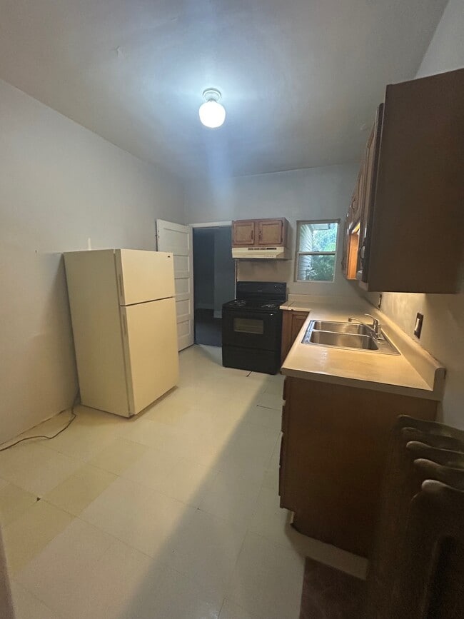 Building Photo - 58 Jerricho