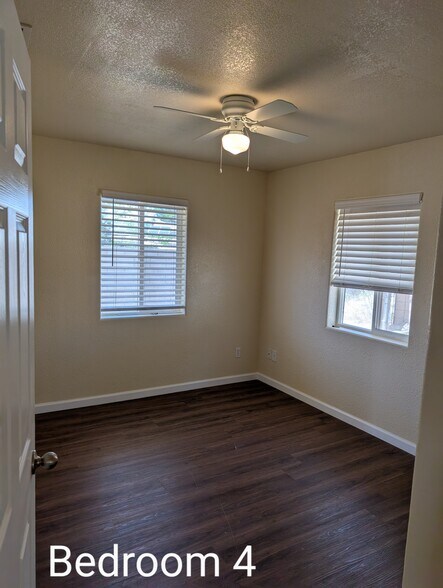 Building Photo - 17980 Manitou Dr
