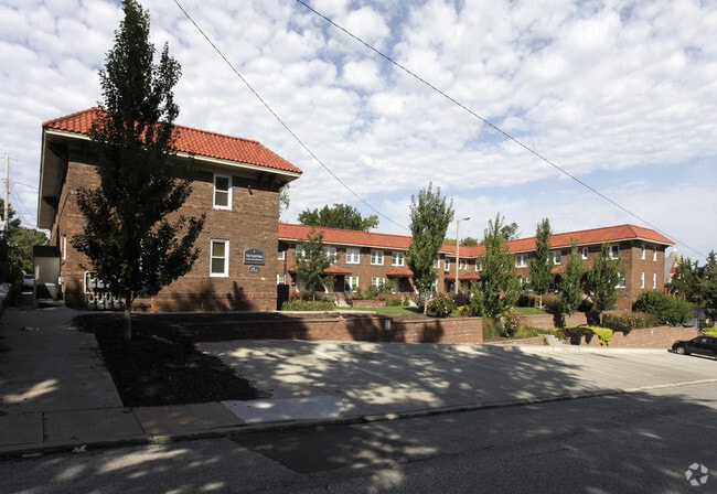 Primary Photo - The Courtyard