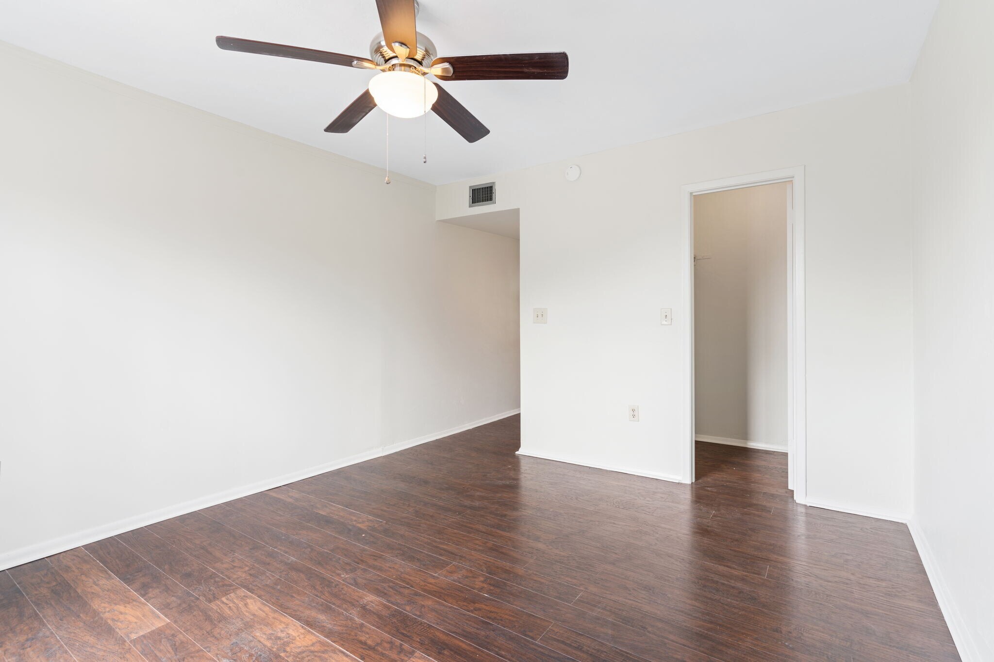 Building Photo - 1836 N Crystal Lake Dr