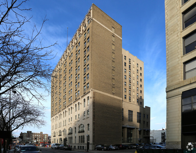 Primary Photo - Walnut Towers Apartments