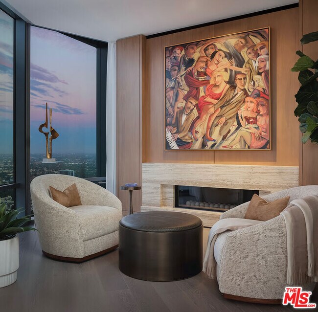 Building Photo - 211 Elm Ct