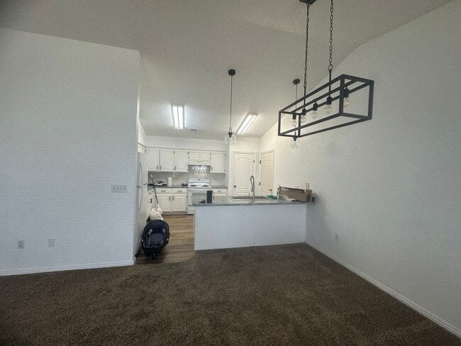 Building Photo - Great 3 bedroom, 2 bathroom home in Hurricane!!